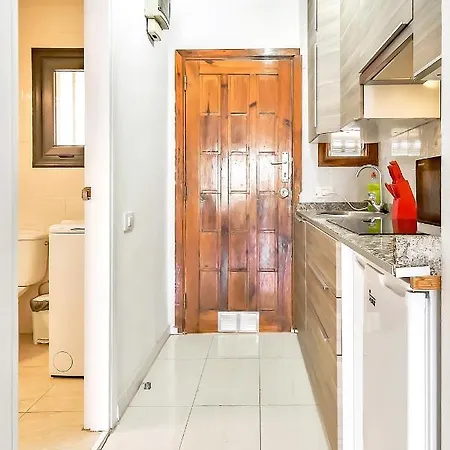 Apartment Studio In Los Cristianos, First Line Of The Beach *